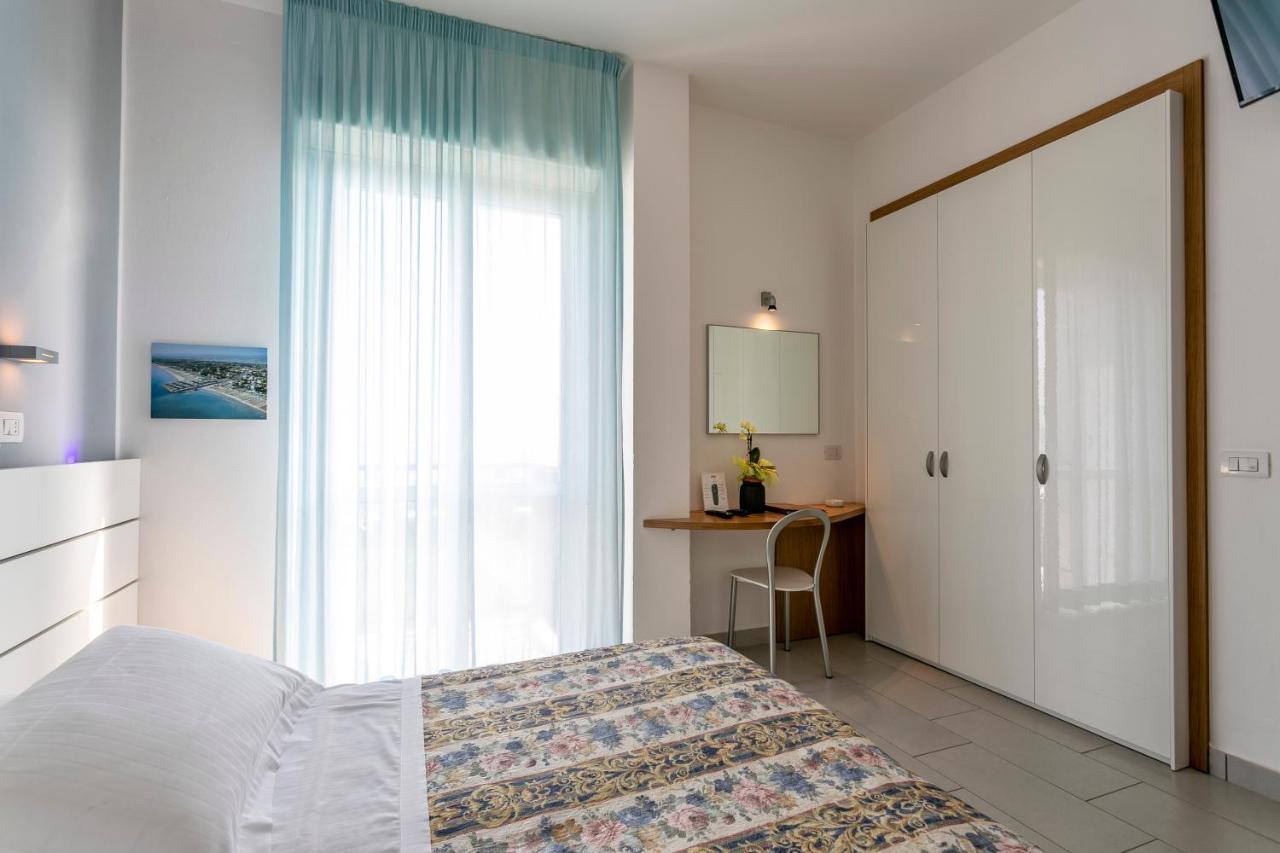 Hotel Baya - In Centro, Sul Mare Milano Marittima Zewnętrze zdjęcie