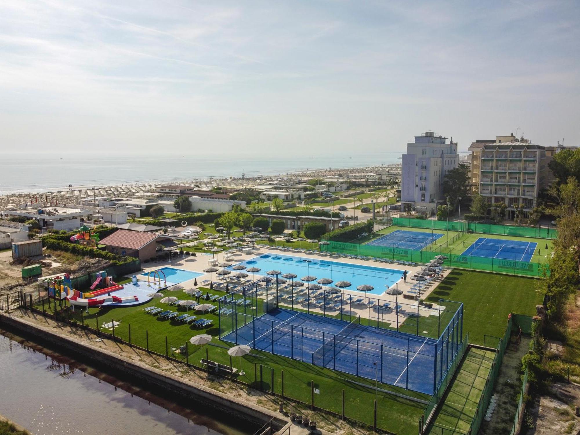 Hotel Baya - In Centro, Sul Mare Milano Marittima Zewnętrze zdjęcie